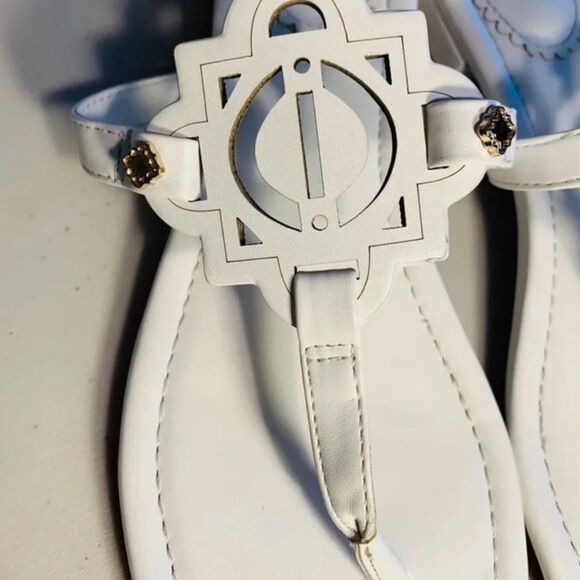 Crown and Ivy Sandals - Picture 2 of 11